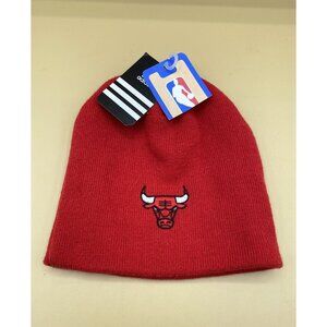NWT New Adidas Chicago Bulls Red Bull Youth Beanie Uncuffed NBA Store Tag